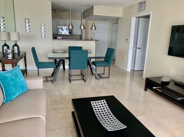 1155 Brickell Bay Dr 705, Miami, FL 33131