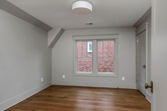 2904 Belmont Blvd, Nashville, TN 37212