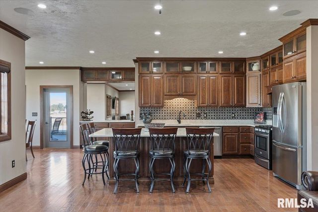 15758 N 2120 Avenue, Geneseo, IL 61254