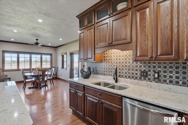 15758 N 2120 Avenue, Geneseo, IL 61254