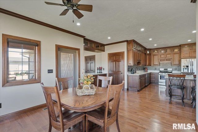 15758 N 2120 Avenue, Geneseo, IL 61254