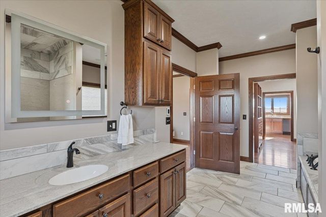 15758 N 2120 Avenue, Geneseo, IL 61254