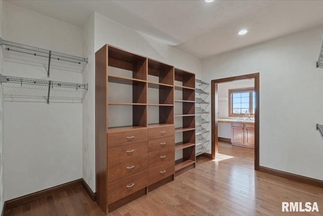 15758 N 2120 Avenue, Geneseo, IL 61254