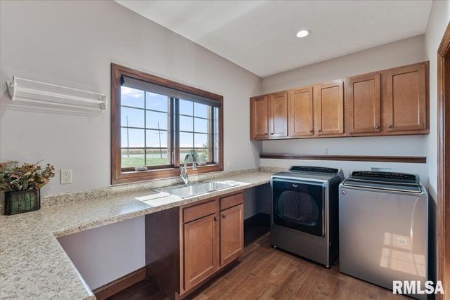 15758 N 2120 Avenue, Geneseo, IL 61254