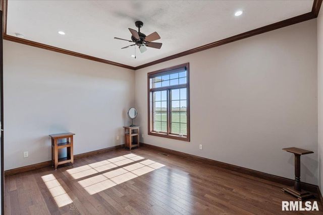 15758 N 2120 Avenue, Geneseo, IL 61254