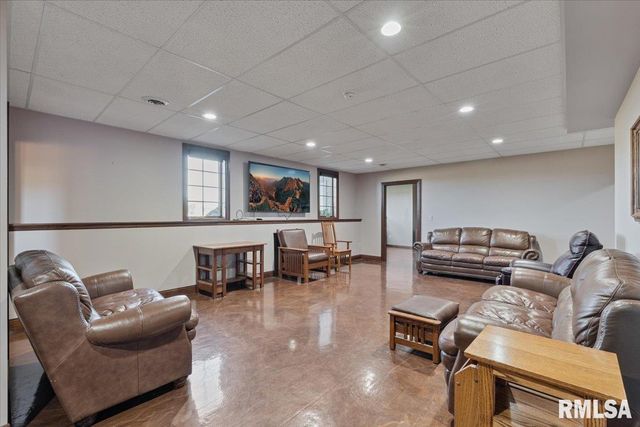 15758 N 2120 Avenue, Geneseo, IL 61254