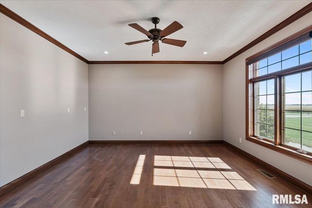 15758 N 2120 Avenue, Geneseo, IL 61254