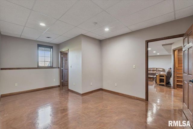 15758 N 2120 Avenue, Geneseo, IL 61254