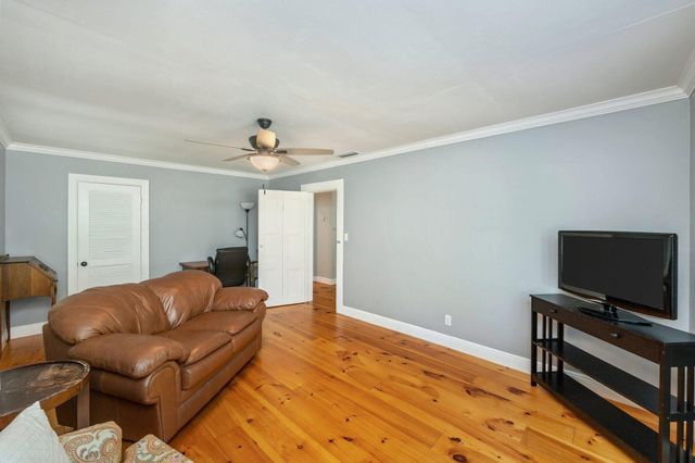 302 Crescent Drive, Defuniak Springs, FL 32435