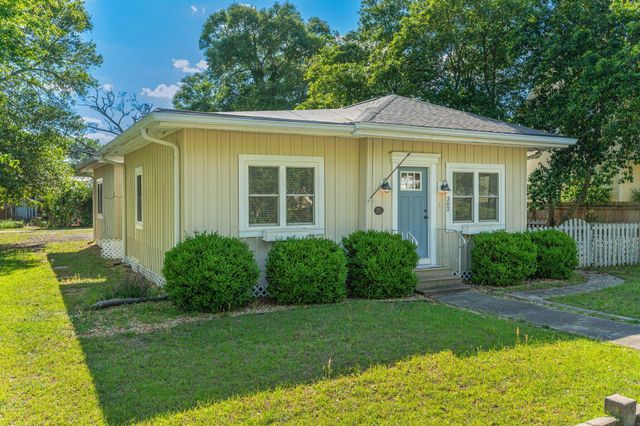 302 Crescent Drive, Defuniak Springs, FL 32435