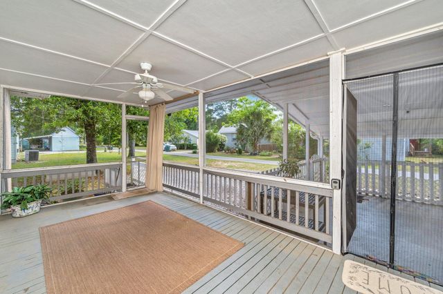 302 Crescent Drive, Defuniak Springs, FL 32435