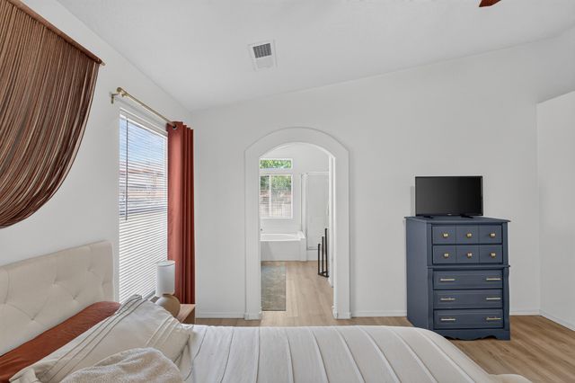 632 Saddle Blanket Trail SW, Albuquerque, NM 87121
