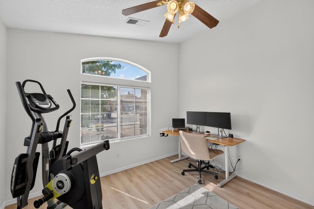 632 Saddle Blanket Trail SW, Albuquerque, NM 87121
