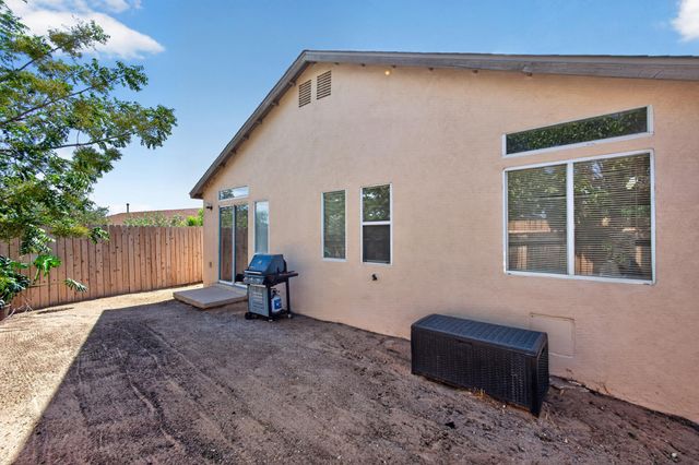 632 Saddle Blanket Trail SW, Albuquerque, NM 87121