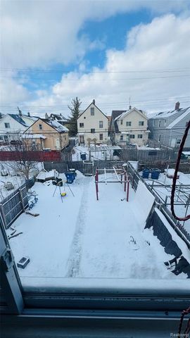 3193 Trowbridge Street, Hamtramck, MI 48212