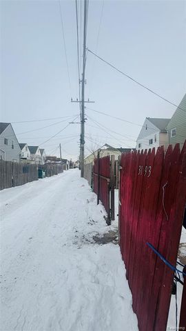 3193 Trowbridge Street, Hamtramck, MI 48212