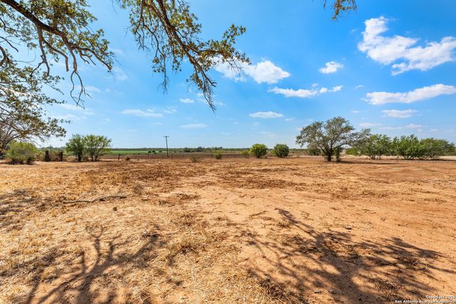 3037 FM 1333, Poteet, TX 78065