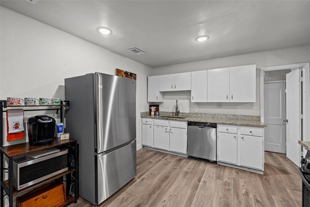 8311 Whitney Drive, White Settlement, TX 76108