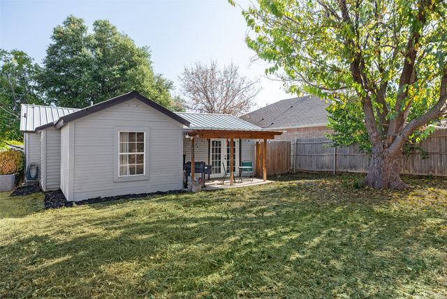 8311 Whitney Drive, White Settlement, TX 76108