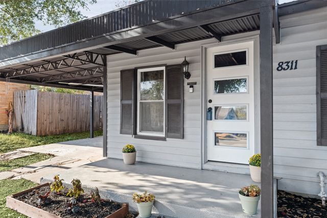 8311 Whitney Drive, White Settlement, TX 76108