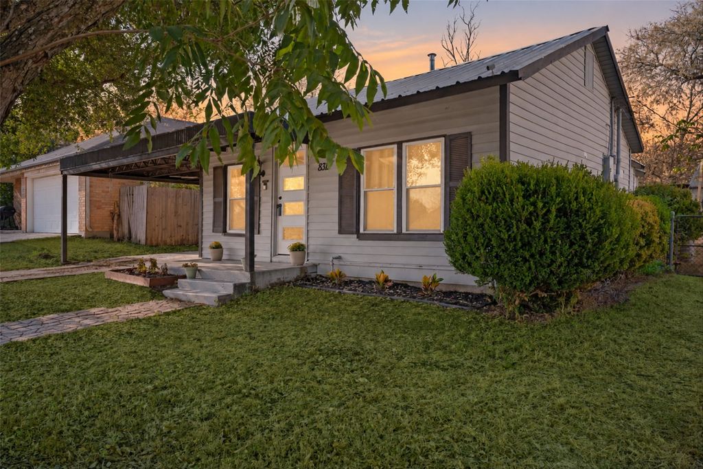 8311 Whitney Drive, White Settlement, TX 76108