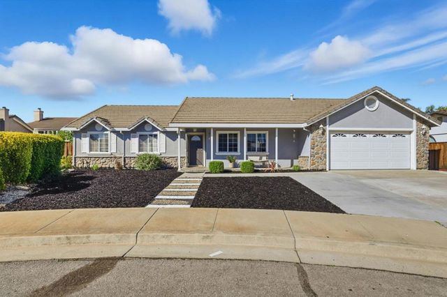 1680 El Camino De Vida, Hollister, CA 95023