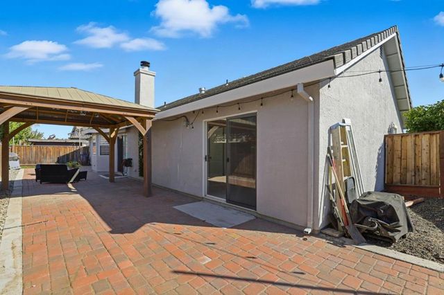 1680 El Camino De Vida, Hollister, CA 95023