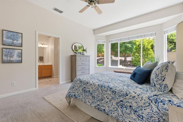 2821 Springfield Dr, Rocklin, CA 95765