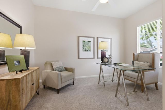 2821 Springfield Dr, Rocklin, CA 95765