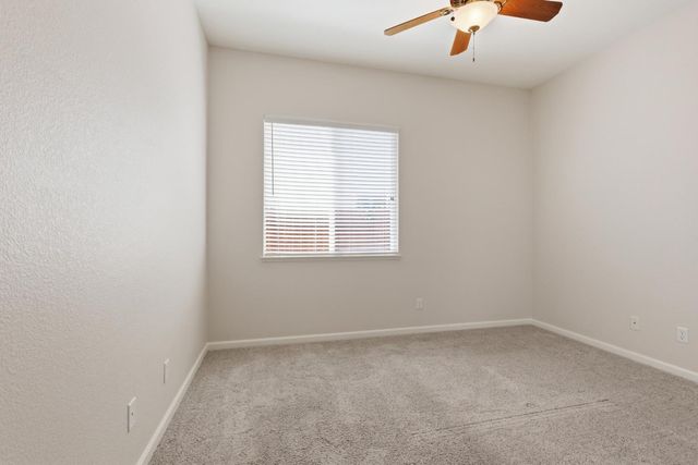 2821 Springfield Dr, Rocklin, CA 95765