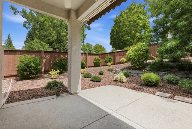 2821 Springfield Dr, Rocklin, CA 95765
