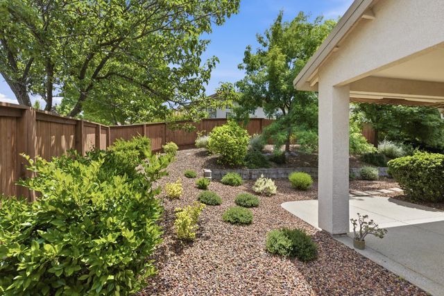 2821 Springfield Dr, Rocklin, CA 95765
