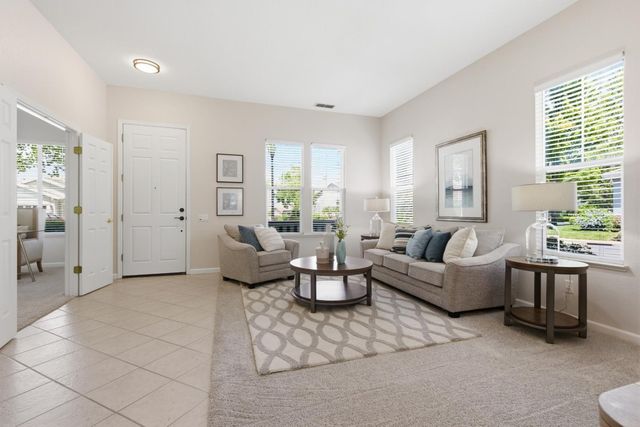 2821 Springfield Dr, Rocklin, CA 95765