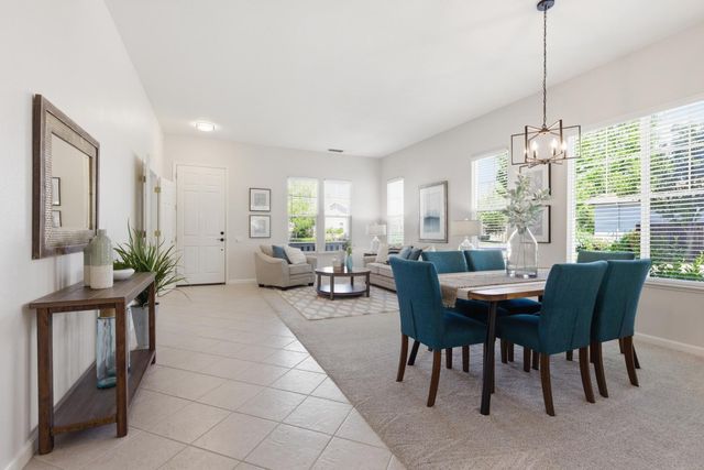 2821 Springfield Dr, Rocklin, CA 95765