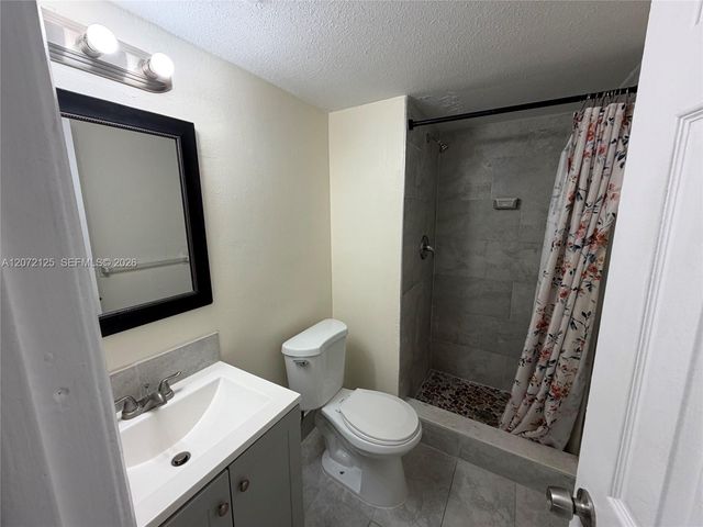 241 SE 9th Avenue 109, Pompano Beach, FL 33060