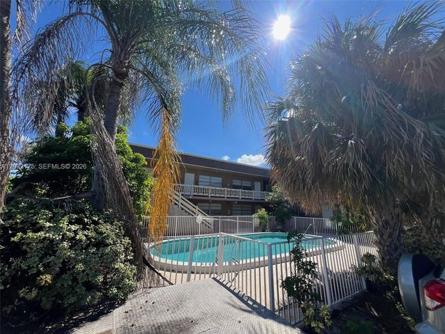 241 SE 9th Avenue 109, Pompano Beach, FL 33060