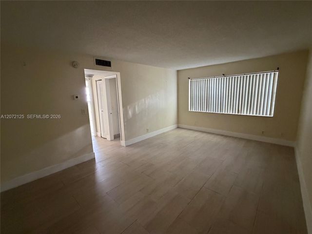 241 SE 9th Avenue 109, Pompano Beach, FL 33060