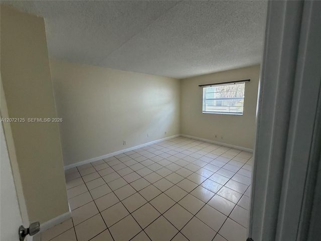 241 SE 9th Avenue 109, Pompano Beach, FL 33060