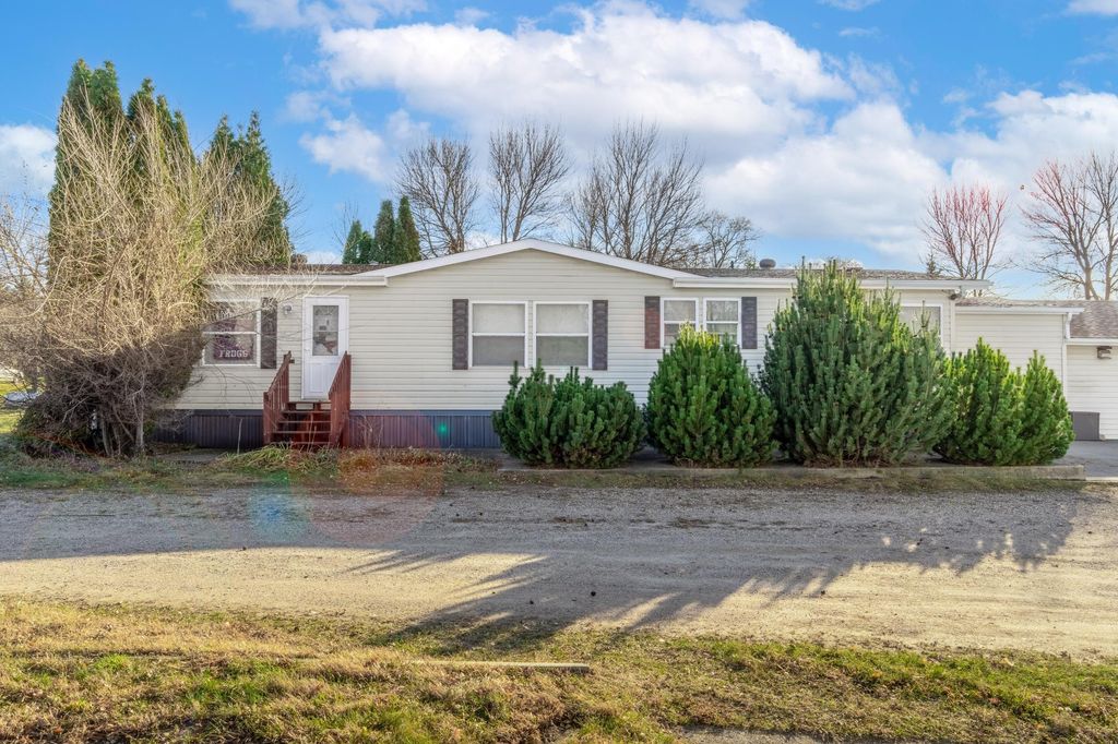 101 243rd Street S, Eglon Twp, MN 56549