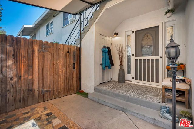 14722 Magnolia Boulevard, Sherman Oaks (los Angeles), CA 91403