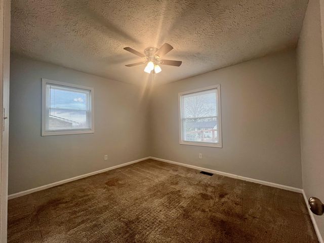 707 Estes Drive, Winchester, KY 40391