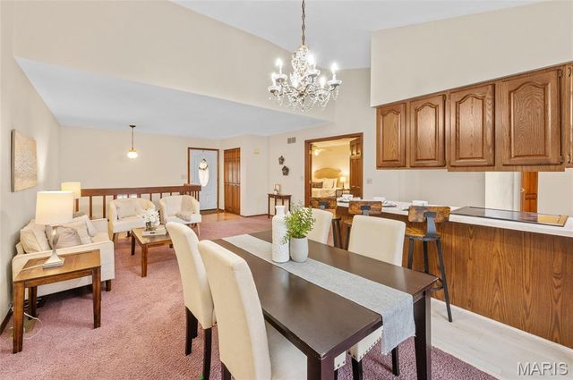 5 Parkridge, Belleville, IL 62226