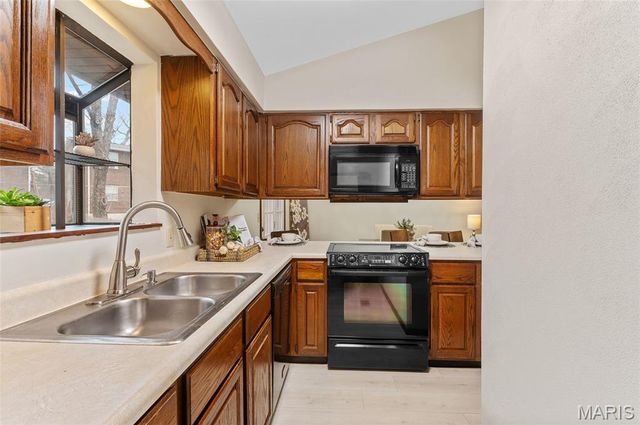 5 Parkridge, Belleville, IL 62226