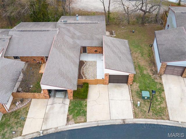 5 Parkridge, Belleville, IL 62226