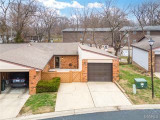 5 Parkridge, Belleville, IL 62226