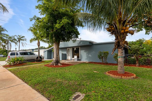 1403 W Broome Street, Lantana, FL 33462