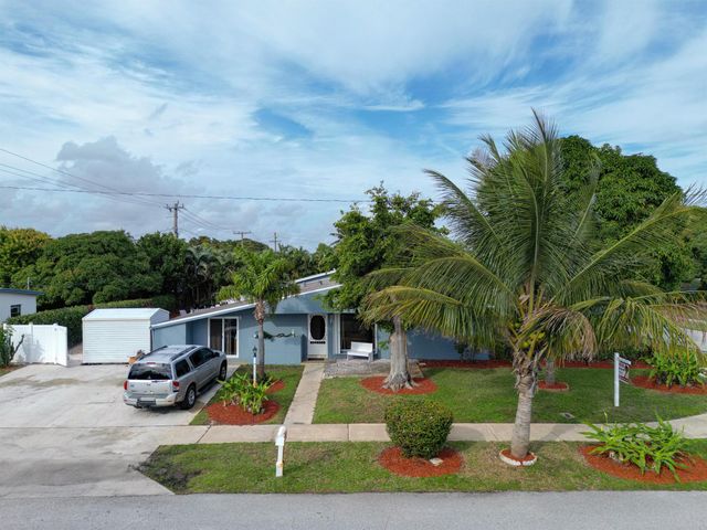1403 W Broome Street, Lantana, FL 33462