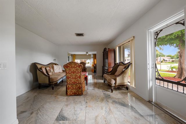 1403 W Broome Street, Lantana, FL 33462