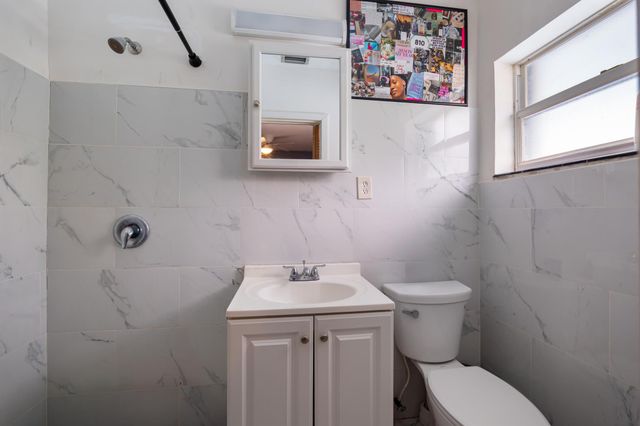 1403 W Broome Street, Lantana, FL 33462