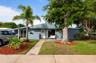1403 W Broome Street, Lantana, FL 33462